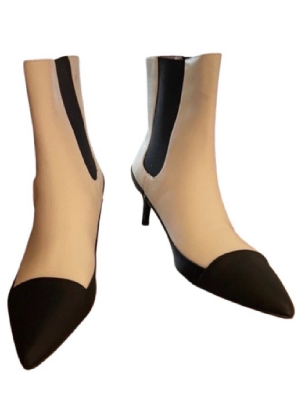 Journee Collection Black and White Heeled Boots​​​